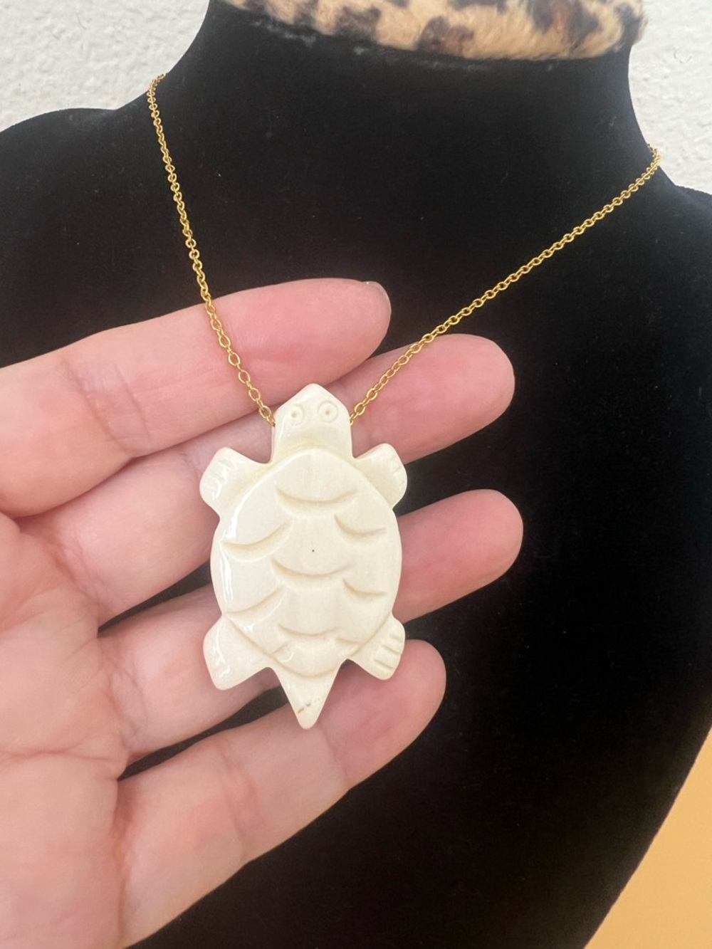 Celluloid Turtle Pendant Necklace - Women's Jewelry